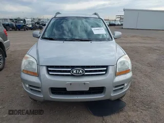 2005 Kia Sportage LX with VIN KNDJE723557070596, listed as a IAAI auction lot 42008414 with 215,204 mi miles and . Bid and sale history available at carsss.com. Image 6.