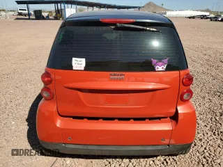 2008 Smart fortwo Pure z VIN WMEEJ31X78K123537, wystawiony jako Copart lot #48391295 z przebiegiem 94 051 mil mil oraz Szkody całkowita. Historia ofert i sprzedaży dostępna na DreamBid. Obrazek 6.