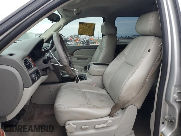 2010 Chevrolet Suburban LT with VIN 1GNUCJE08AR133956, listed as a Copart auction lot 76145714 with 212,459 mi miles and Salvage Title. Bid and sale history available at carsss.com. Image 7.