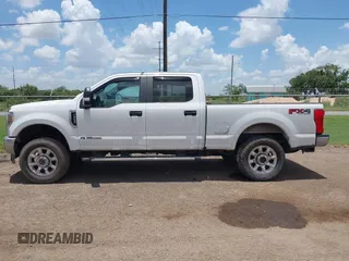 2019 Ford F-250 XL with VIN 1FT7W2BT7KEG38882, listed as a IAAI auction lot 42575702 with Not provided miles and . Bid and sale history available at DreamBid. Image 14.