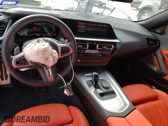 2022 BMW Z4 sDriveM40i with VIN WBAHF9C08NWX40835, listed as a Copart auction lot 68417882 with 9,165 mi miles and . Bid and sale history available at DreamBid. Image 8.