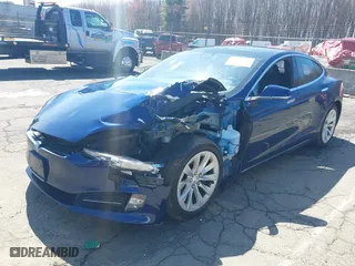 2018 Tesla Model S 75D with VIN 5YJSA1E2XJF285301, listed as a IAAI auction lot 41917939 with 80,470 mi miles. Bid and sale history available at carsss.com. Image 2.