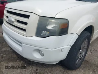 2008 Ford Expedition Limited с VIN 1FMFU19568LA37062, выставлен на аукционе IAAI как лот 42039365 с пробегом 309 712 миль миль и . История ставок и продаж доступна на DreamBid. Изображение 13.