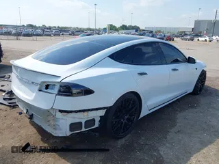 2016 Tesla Model S 70 z VIN 5YJSA1E11GF159425, wystawiony jako IAAI lot #42377639 z przebiegiem 79 767 mil mil oraz . Historia ofert i sprzedaży dostępna na DreamBid. Obrazek 4.
