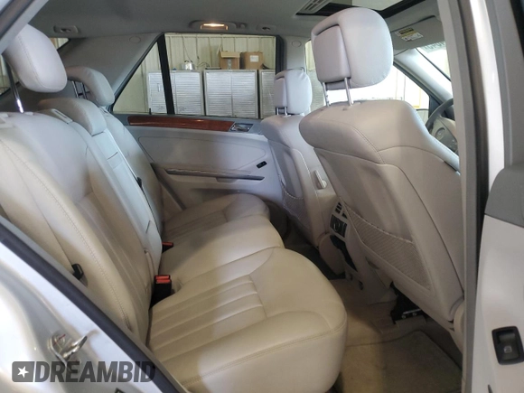 2006 Mercedes-Benz M 350 with VIN 4JGBB86E06A063702, listed as a Copart auction lot 49534645 with 131,073 mi miles and Clean Title. Bid and sale history available at DreamBid. Image 11.