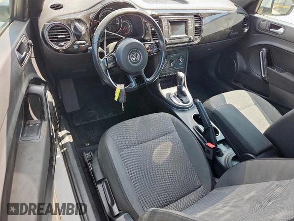 2019 Volkswagen Beetle S с VIN 3VWFD7AT0KM714028, выставлен на аукционе Copart как лот 59209825 с пробегом 180 489 миль миль и Списание • Salvage title. История ставок и продаж доступна на DreamBid. Изображение 8.
