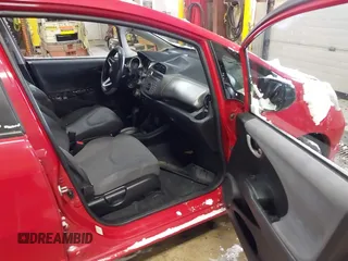 2012 Honda Fit с VIN JHMGE8H38CC035478, выставлен на аукционе IAAI как лот 41334663 с пробегом 183 481 миль миль и . История ставок и продаж доступна на DreamBid. Изображение 5.