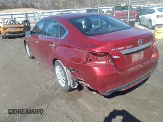 2016 Nissan Altima SR with VIN 1N4AL3AP8GC133452, listed as a IAAI auction lot 41743769 with 194,640 mi miles and . Bid and sale history available at carsss.com. Image 3.