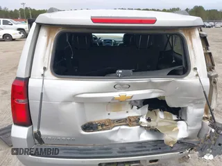 2018 Chevrolet Suburban LT z VIN 1GNSCHKC1JR394991, wystawiony jako IAAI lot #41192222 z przebiegiem 90 313 mil mil oraz . Historia ofert i sprzedaży dostępna na DreamBid. Obrazek 6.