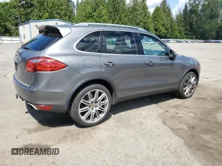 2014 Porsche Cayenne z VIN WP1AA2A25ELA95155, wystawiony jako Copart lot #58246865 z przebiegiem 181 971 mil mil oraz Szkoda całkowita • Salvage title. Historia ofert i sprzedaży dostępna na DreamBid. Obrazek 3.