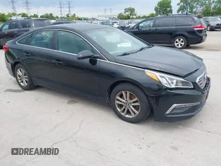 2015 Hyundai Sonata SE z VIN 5NPE24AF0FH058504, wystawiony jako IAAI lot #42354602 z przebiegiem 194 470 mil mil oraz . Historia ofert i sprzedaży dostępna na DreamBid. Obrazek 1.