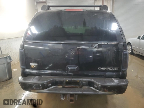 2004 Chevrolet Suburban Z71 with VIN 3GNFK16Z54G233879, listed as a Copart auction lot 87713175 with 155,438 mi miles and Salvage Title. Bid and sale history available at carsss.com. Image 6.