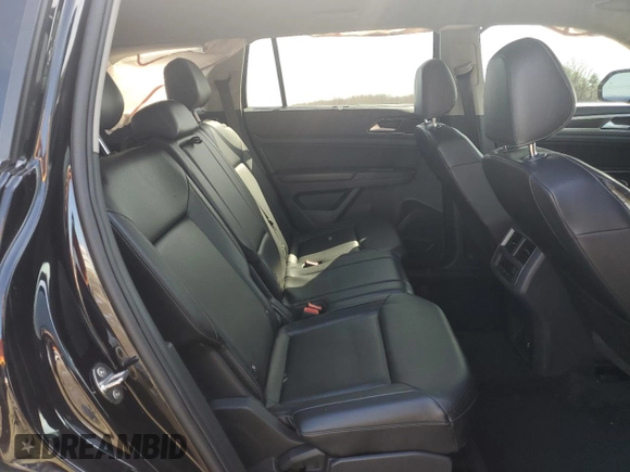 2018 Volkswagen Atlas SE z VIN 1V2LR2CA4JC584601, wystawiony jako Copart lot #52346605 z przebiegiem 71 990 mil mil oraz Szkody całkowita. Historia ofert i sprzedaży dostępna na DreamBid. Obrazek 12.