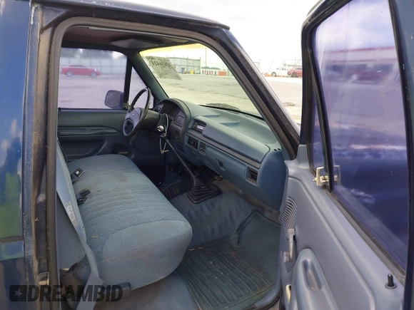 1993 Ford F-150 with VIN 1FTDF15Y1PNB24389, listed as a IAAI auction lot 42636424 with 271,789 mi miles and . Bid and sale history available at DreamBid. Image 5.
