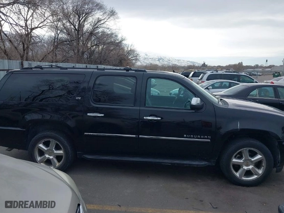 2013 Chevrolet Suburban LTZ with VIN 1GNSKKE77DR206249, listed as a IAAI auction lot 41830030 with NaN miles. Bid and sale history available at carsss.com. Image 13.