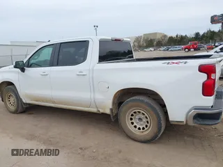 2019 Chevrolet Silverado 1500 LT with VIN 3GCUYDED6KG202711, listed as a IAAI auction lot 41769543 with 122,774 mi miles. Bid and sale history available at carsss.com. Image 14.