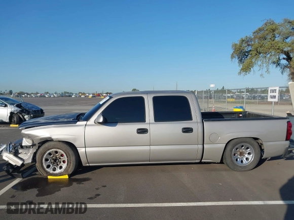2007 Chevrolet Silverado 1500 LS with VIN 2GCEC13V771135632, listed as a IAAI auction lot 41770675 with 205,704 mi miles and . Bid and sale history available at DreamBid. Image 15.