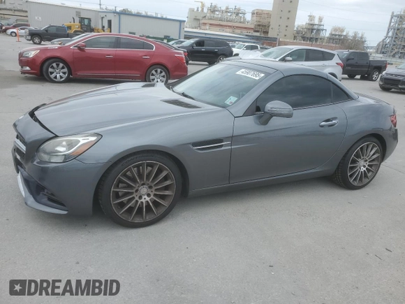 2017 Mercedes-Benz SLC 300 z VIN WDDPK3JA3HF137269, wystawiony jako Copart lot #45907695 z przebiegiem 80 308 mil mil oraz Szkoda całkowita • Salvage title. Historia ofert i sprzedaży dostępna na DreamBid. Obrazek 1.