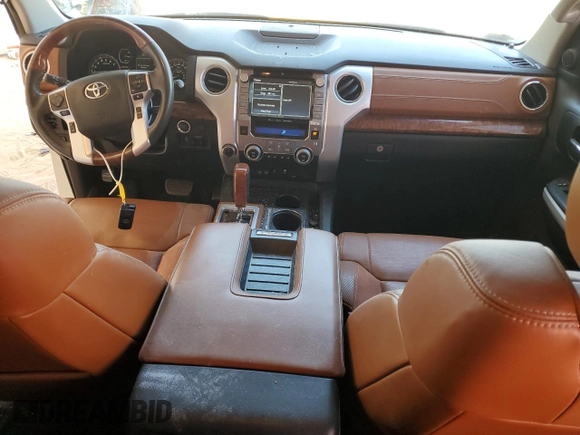 2021 Toyota Tundra Platinum z VIN 5TFAY5F19MX976852, wystawiony jako Copart lot #44753245 z przebiegiem 48 695 mil mil oraz Szkoda całkowita • Salvage title. Historia ofert i sprzedaży dostępna na DreamBid. Obrazek 8.