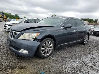2008 Lexus LS 460 z VIN JTHBL46FX85067866, wystawiony jako Copart lot #56025255 z przebiegiem 218 271 mil mil oraz Szkoda całkowita • Salvage title. Historia ofert i sprzedaży dostępna na DreamBid. Obrazek 1.