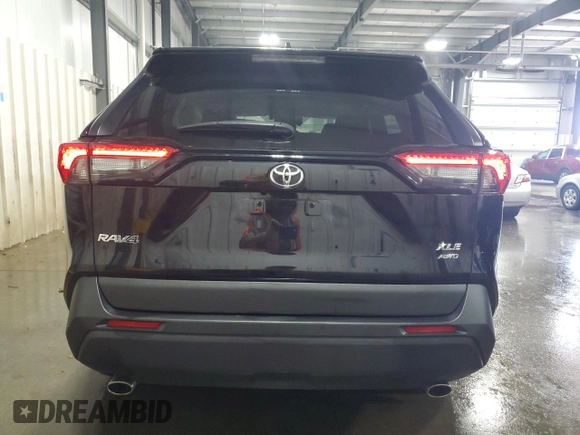 2022 Toyota RAV4 XLE Premium with VIN 2T3A1RFVXNC316132, listed as a Copart auction lot 55650775 with 30,860 mi miles and Salvage title. Bid and sale history available at DreamBid. Image 6.