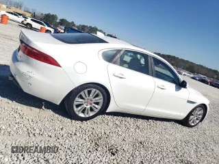 2016 Jaguar XF 35t Premium z VIN SAJBD4BV5GCY19710, wystawiony jako Copart lot #46468665 z przebiegiem 96 207 mil mil oraz Szkoda całkowita • Salvage title. Historia ofert i sprzedaży dostępna na DreamBid. Obrazek 3.