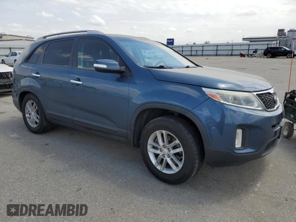 2014 Kia Sorento LX with VIN 5XYKT4A79EG483444, listed as a Copart auction lot 54548875 with 110,461 mi miles and Salvage Title. Bid and sale history available at carsss.com. Image 4.