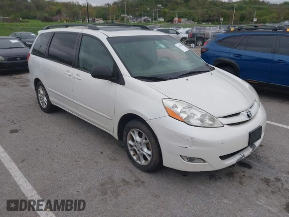 2006 Toyota Sienna XLE with VIN 5TDZA22C76S522489, listed as a IAAI auction lot 42089088 with 226,428 mi miles. Bid and sale history available at carsss.com. Image 1.