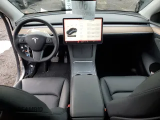 2024 Tesla Model Y Long Range с VIN 7SAYGDEE0RF990269, выставлен на аукционе Copart как лот 43636615 с пробегом 31 740 миль миль и Списание • Salvage title. История ставок и продаж доступна на DreamBid. Изображение 8.