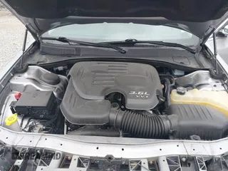 2018 Chrysler 300 Limited with VIN 2C3CCAKG3JH302274, listed as a IAAI auction lot 41802173 with 89,962 mi miles. Bid and sale history available at carsss.com. Image 10.
