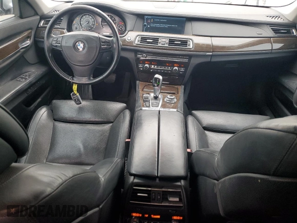2009 BMW 7 Series 750Li with VIN WBAKB83529CY62069, listed as a Copart auction lot 44820915 with 123,684 mi miles and Salvage title. Bid and sale history available at DreamBid. Image 8.