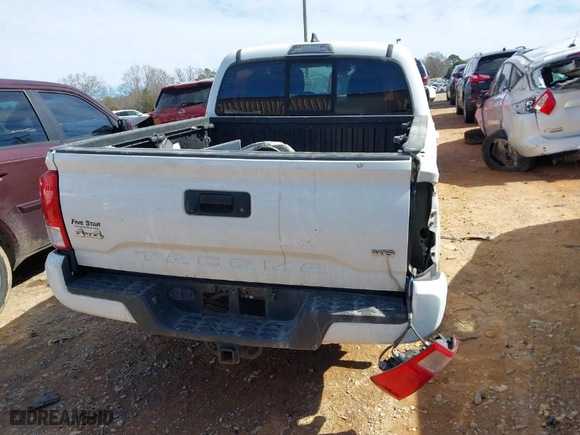 2016 Toyota Tacoma SR with VIN 5TFCZ5AN6GX031636, listed as a IAAI auction lot 41697761 with 154,571 mi miles. Bid and sale history available at carsss.com. Image 16.