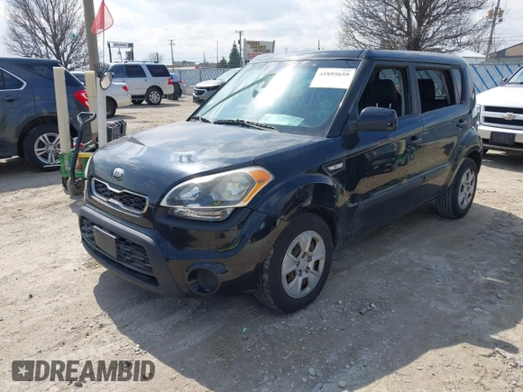 2013 Kia Soul with VIN KNDJT2A5XD7604167, listed as a IAAI auction lot 41895659 with 156,675 mi miles. Bid and sale history available at carsss.com. Image 2.