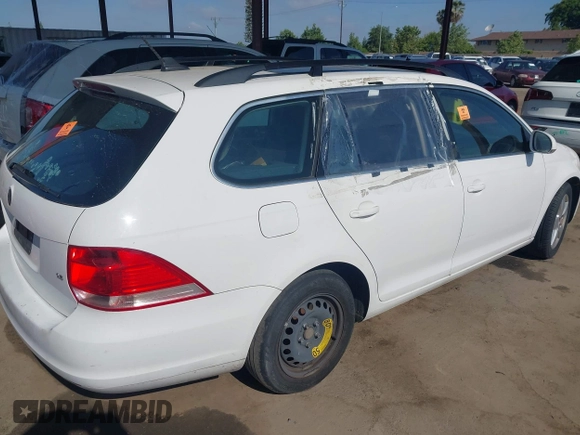 2009 Volkswagen Jetta z VIN 3VWTZ71K39M286381, wystawiony jako IAAI lot #42126439 z przebiegiem 138 297 mil mil oraz . Historia ofert i sprzedaży dostępna na DreamBid. Obrazek 4.