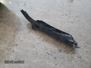 2023 BMW XM z VIN 5YM23CS05P9S12744, wystawiony jako Copart lot #43061175 z przebiegiem Nie podano mil oraz Szkoda całkowita • Salvage title. Historia ofert i sprzedaży dostępna na DreamBid. Obrazek 12.