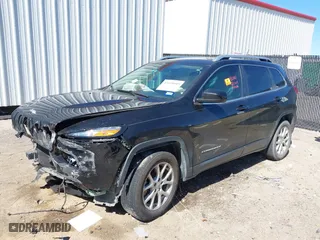 2015 Jeep Cherokee Latitude with VIN 1C4PJLCBXFW782534, listed as a IAAI auction lot 41698589 with 1 mi miles. Bid and sale history available at carsss.com. Image 17.