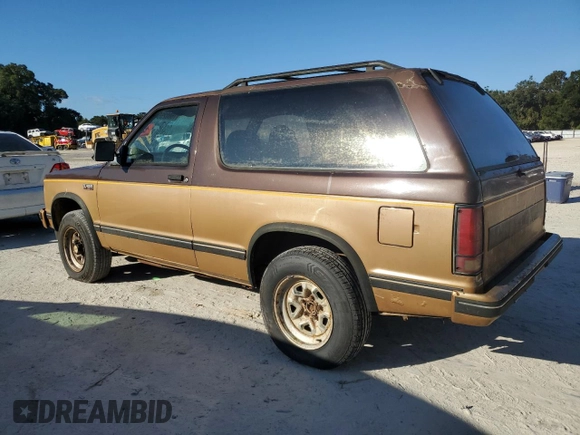 1988 Chevrolet Blazer z VIN 1GNCS18R1J0106286, wystawiony jako Copart lot #76802554 z przebiegiem 190 360 mil mil oraz Szkoda całkowita • Salvage title. Historia ofert i sprzedaży dostępna na DreamBid. Obrazek 2.