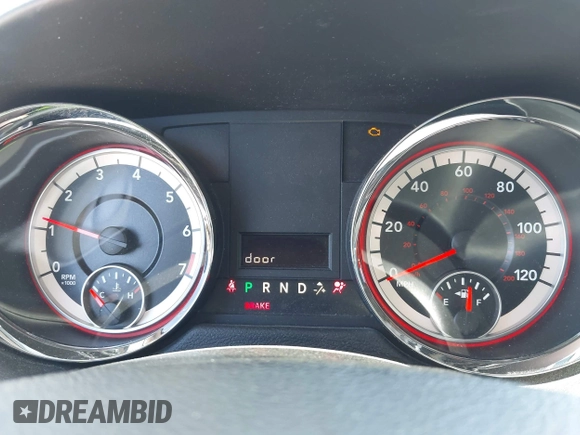 2016 Dodge Grand Caravan SE with VIN 2C4RDGBG9GR385847, listed as a IAAI auction lot 42042755 with 32,613 mi miles and . Bid and sale history available at DreamBid. Image 7.