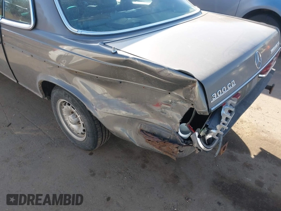 1983 Mercedes-Benz 300 with VIN WDBAB53A3DB003709, listed as a IAAI auction lot 41662930 with 301,467 mi miles and . Bid and sale history available at DreamBid. Image 6.