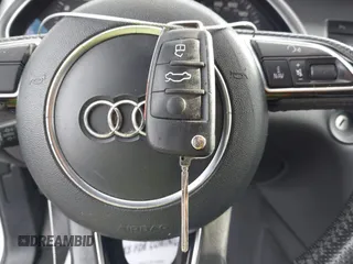 2015 Audi Q7 S line Prestige z VIN WA1DGAFE4FD031348, wystawiony jako IAAI lot #41513171 z przebiegiem 139 013 mil mil oraz . Historia ofert i sprzedaży dostępna na DreamBid. Obrazek 11.