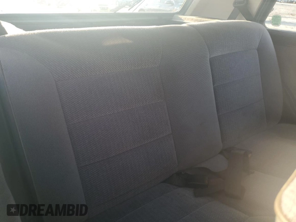 1992 Volkswagen Golf с VIN 3VWFA21G2NM043514, выставлен на аукционе Copart как лот 42501035 с пробегом 267 345 миль миль и Списание • Salvage title. История ставок и продаж доступна на DreamBid. Изображение 10.