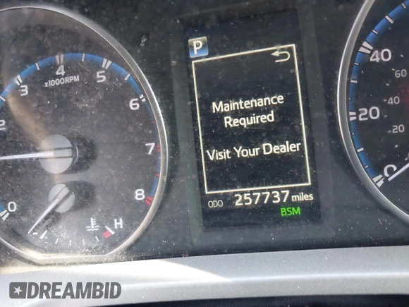 2018 Toyota RAV4 XLE with VIN 2T3WFREV2JW450019, listed as a IAAI auction lot 41704084 with 257,737 mi miles. Bid and sale history available at carsss.com. Image 15.
