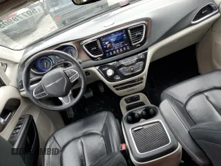 2018 Chrysler Pacifica Touring L Plus z VIN 2C4RC1EG0JR130216, wystawiony jako Copart lot #50778905 z przebiegiem 96 130 mil mil oraz Szkoda całkowita • Salvage title. Historia ofert i sprzedaży dostępna na DreamBid. Obrazek 8.