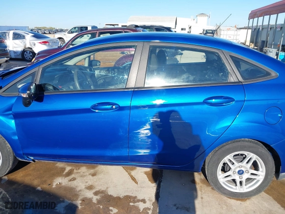 2019 Ford Fiesta SE with VIN 3FADP4BJ4KM160172, listed as a IAAI auction lot 41054213 with 71,147 mi miles. Bid and sale history available at carsss.com. Image 15.
