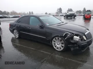 2008 Mercedes-Benz E-Class Sport 5.5L with VIN WDBUF72X98B213031, listed as a Copart auction lot 82423034 with 0 mi miles and Salvage Title. Bid and sale history available at carsss.com. Image 4.