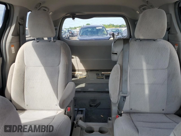 2015 Toyota Sienna LE AAS z VIN 5TDKK3DC1FS678805, wystawiony jako Copart lot #56421605 z przebiegiem 80 435 mil mil oraz Szkoda całkowita • Salvage title. Historia ofert i sprzedaży dostępna na DreamBid. Obrazek 10.