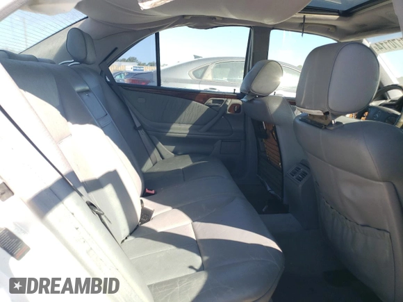 2001 Mercedes-Benz E-Class with VIN WDBJF70J11B285493, listed as a Copart auction lot 77170114 with 226,226 mi miles and Salvage Title. Bid and sale history available at carsss.com. Image 10.