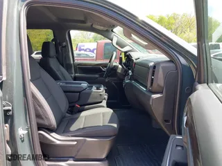 2025 Chevrolet Silverado 1500 LT with VIN 1GCUKDED2SZ161690, listed as a IAAI auction lot 42067327 with 9,920 mi miles. Bid and sale history available at carsss.com. Image 5.