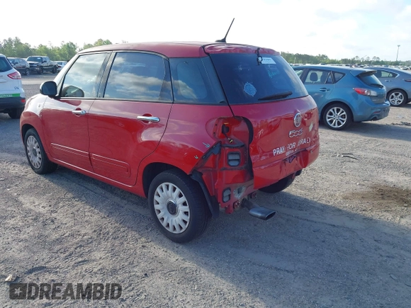 2015 FIAT 500L Pop with VIN ZFBCFAAH0FZ031648, listed as a IAAI auction lot 41971968 with 91,748 mi miles. Bid and sale history available at carsss.com. Image 3.
