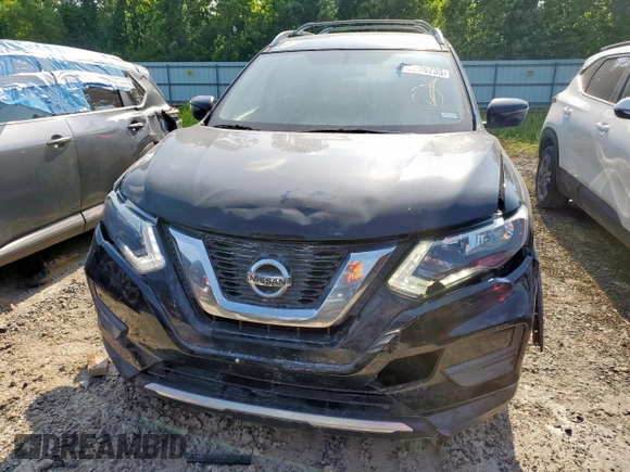 2017 Nissan Rogue SV z VIN JN8AT2MT8HW380522, wystawiony jako Copart lot #53246735 z przebiegiem 71 495 mil mil oraz Szkoda całkowita • Salvage title. Historia ofert i sprzedaży dostępna na DreamBid. Obrazek 5.